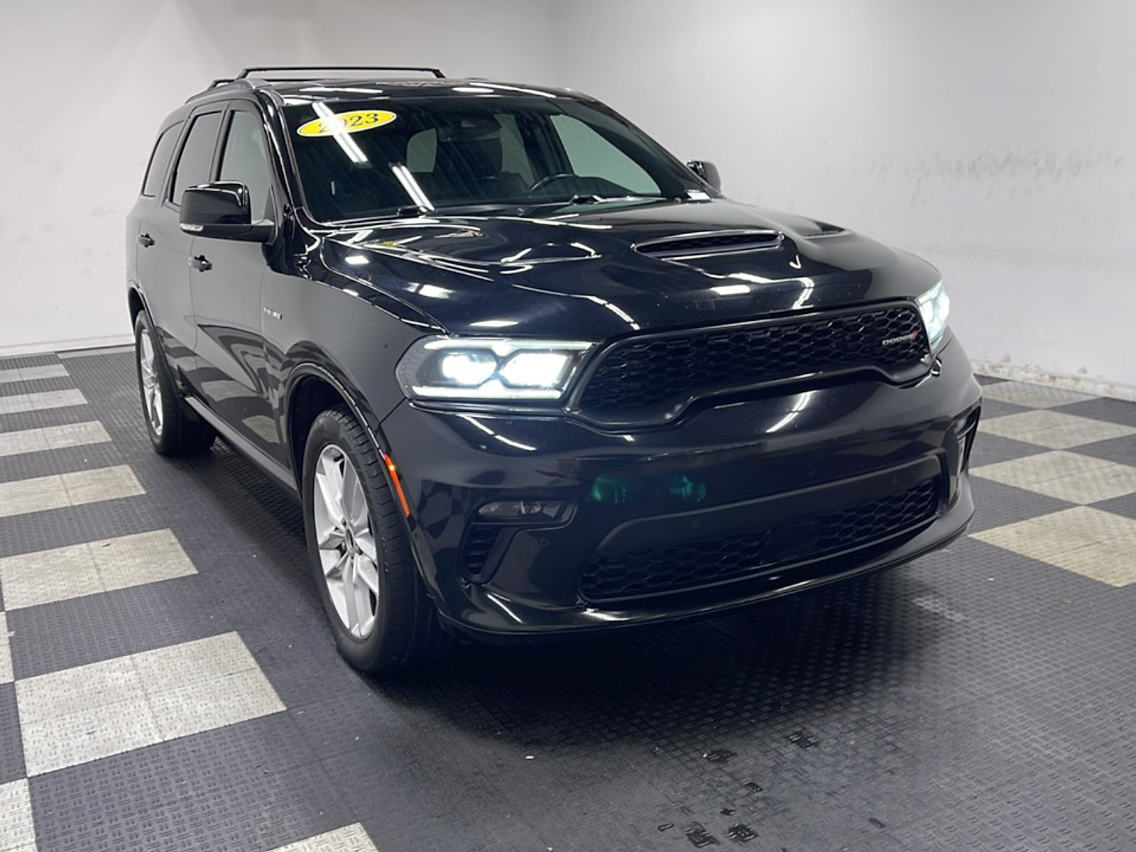 Used 2023 Dodge Durango R/T AWD/4WD image 25