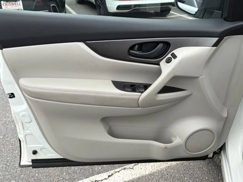 Used 2017 Nissan Rogue Sport S FWD image 12