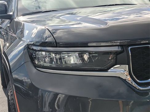 New 2025 Jeep Grand Cherokee Laredo w/ Luxury Tech Group I image 10