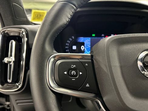 Certified 2023 Volvo C40 P8 Recharge Plus w/ Climate Package AWD/4WD image 13