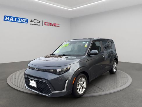 Used 2023 Kia Soul LX w/ Option Group 015 image 2