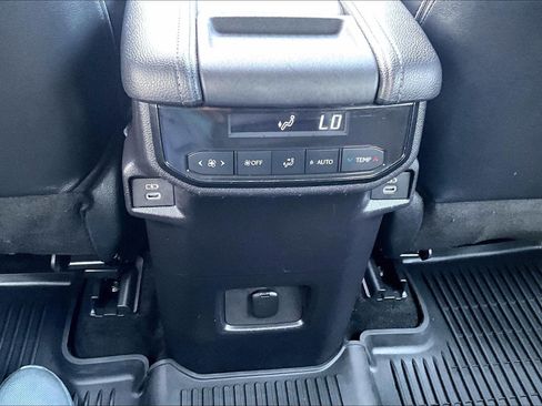 Used 2025 Toyota Grand Highlander FWD image 34