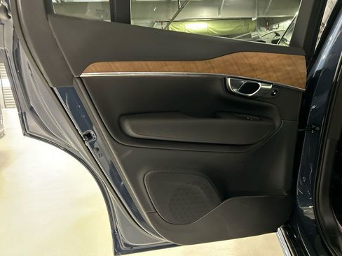 Certified 2023 Volvo XC90 B6 Plus w/ Protection Package Premier AWD/4WD image 21
