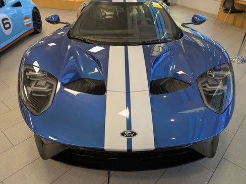 Used 2022 Ford GT image 11