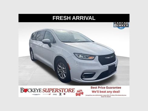 Used 2023 Chrysler Pacifica Touring-L FWD image 1