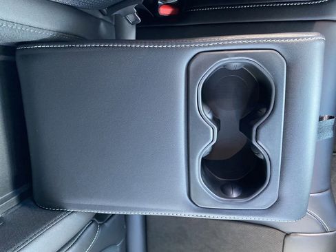 New 2025 Jeep Grand Cherokee Altitude image 39