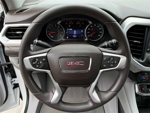 Used 2021 GMC Acadia SLE image 14