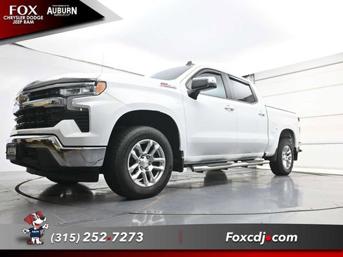 Used 2023 Chevrolet Silverado 1500 LT w/ Z71 Off-Road Package AWD/4WD image 22