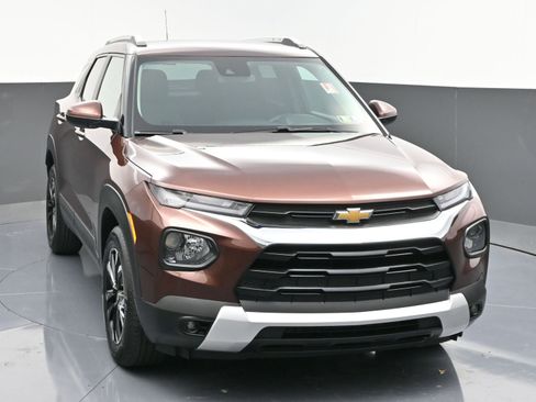 Certified 2023 Chevrolet TrailBlazer LT image 2
