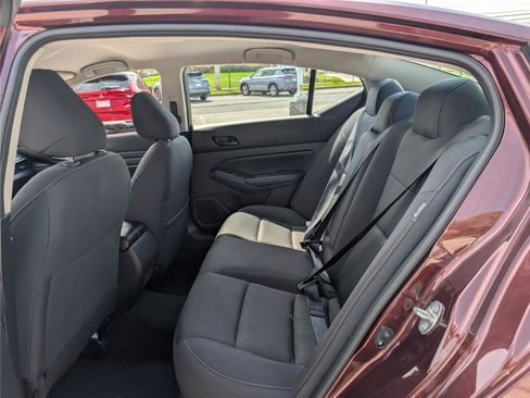 Used 2024 Nissan Altima 2.5 SV FWD image 14