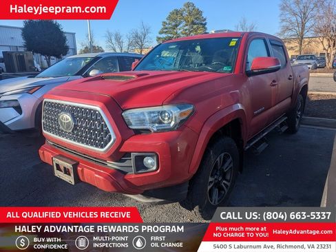 Used 2018 Toyota Tacoma TRD Sport image 1
