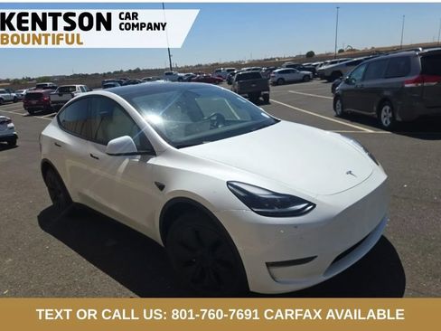 Used 2025 Tesla Model Y Long Range AWD/4WD image 2