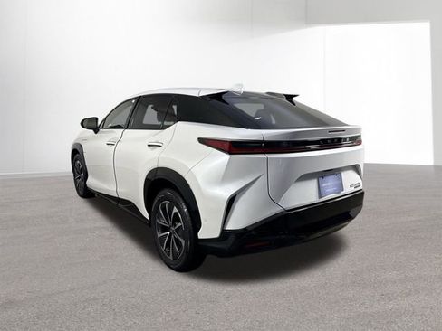 Used 2023 Lexus RZ 450e Premium image 34