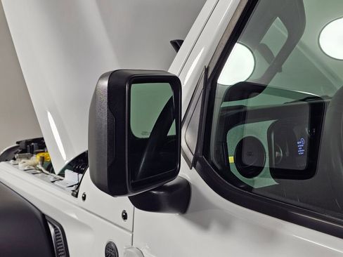 Used 2024 Jeep Wrangler Sport S image 12