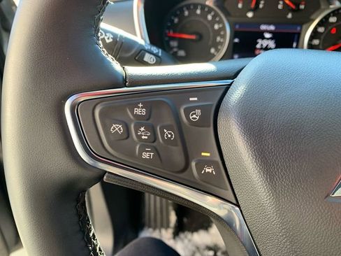 Used 2024 Chevrolet Equinox LT image 19