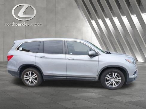 Used 2017 Honda Pilot EX-L image 4