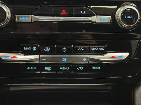 Used 2022 Ford Explorer ST-Line AWD/4WD image 37