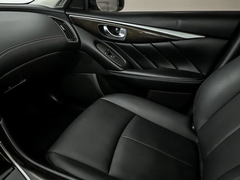 Used 2018 INFINITI Q50 Luxe w/ Essential Package (2.0T Luxe) image 32