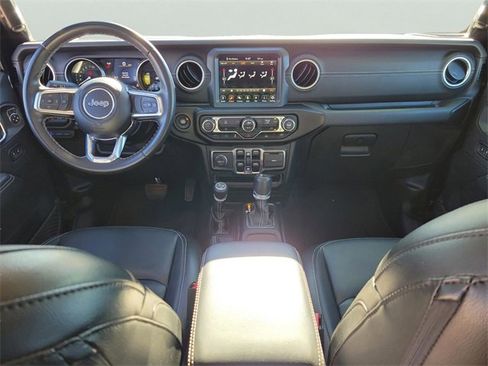 Used 2022 Jeep Wrangler Unlimited Sahara image 12