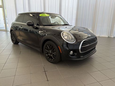 Used 2018 MINI Cooper 2-Door Hardtop FWD image 7