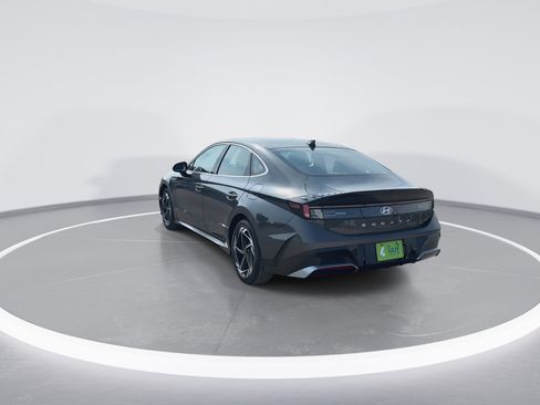 Used 2024 Hyundai Sonata SEL w/ Convenience Package image 7