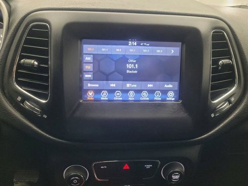 Used 2019 Jeep Compass Latitude w/ Cold Weather Group image 25