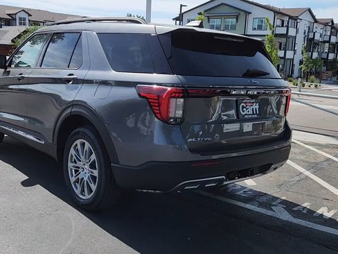 New 2025 Ford Explorer Active w/ Active Comfort Package image 5
