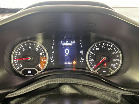 Used 2018 Jeep Renegade Latitude w/ Cold Weather Group AWD/4WD image 15