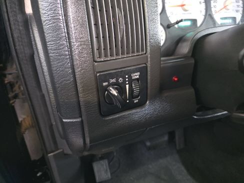 Used 2003 Dodge Ram 1500 Truck ST image 11