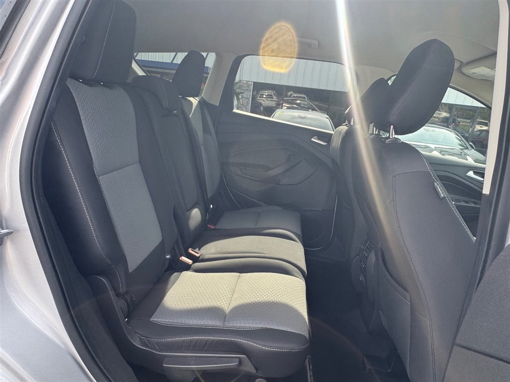 Used 2019 Ford Escape SE FWD image 21