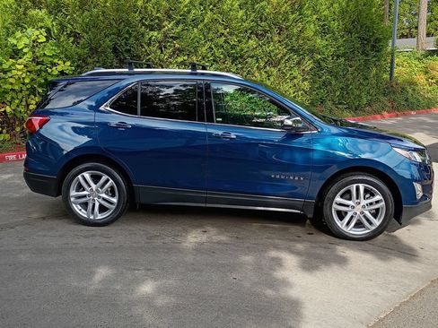 Used 2020 Chevrolet Equinox Premier AWD/4WD image 3