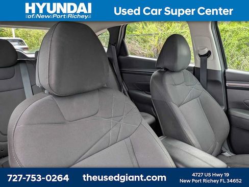 Certified 2024 Hyundai Tucson SE FWD image 6