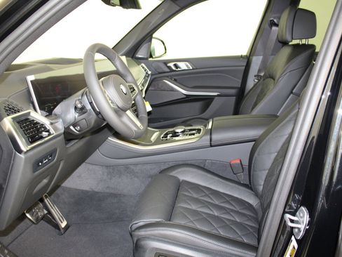 New 2026 BMW X5 xDrive40i w/ M Sport Package image 24