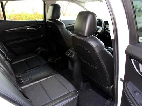 Used 2023 Buick Envision Essence image 16