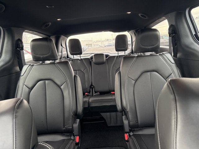 New 2026 Chrysler Pacifica Select AWD/4WD image 25