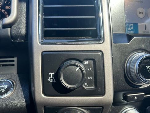 Used 2017 Ford F150 Lariat w/ Equipment Group 502A Luxury image 27