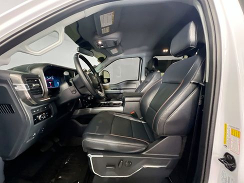 Used 2023 Ford F250 Lariat w/ Sport Appearance Package image 14