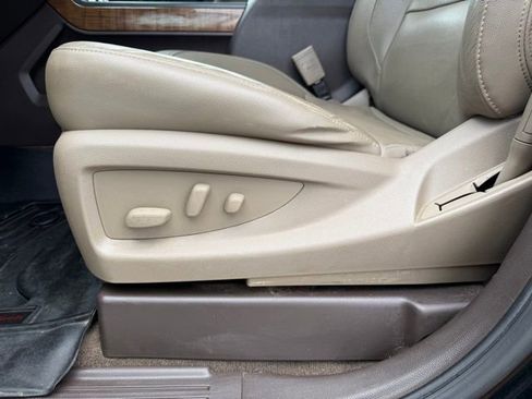 Used 2018 GMC Sierra 1500 SLT w/ Suspension Package, Off-Road AWD/4WD image 8