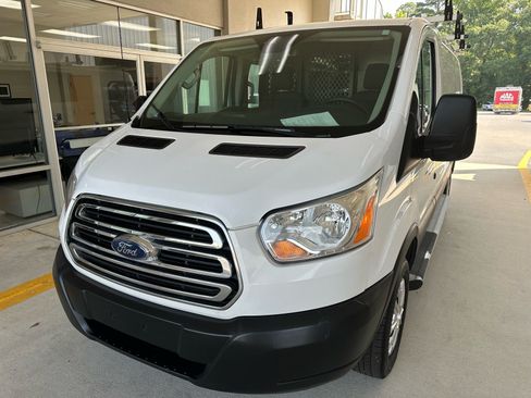Used 2019 Ford Transit 250 130 Low Roof w/ Exterior Upgrade Package RWD image 1