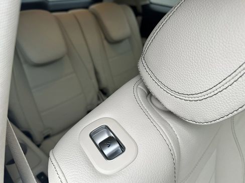 Used 2022 Mercedes-Benz GLS 450 4MATIC image 19