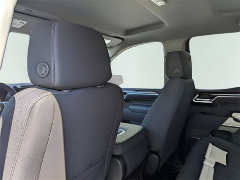 New 2026 GMC Sierra 1500 Elevation image 22