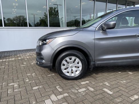 Used 2020 Nissan Rogue Sport S FWD image 9