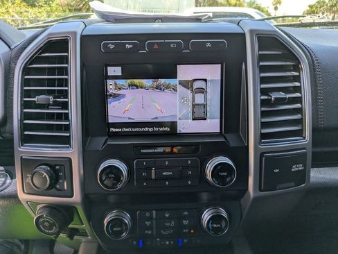 Used 2020 Ford F150 Platinum w/ Equipment Group 701A Luxury AWD/4WD image 25