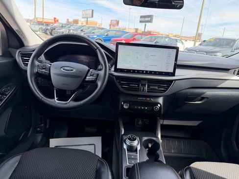 Used 2024 Ford Escape SE w/ Class II Trailer Tow Package image 38