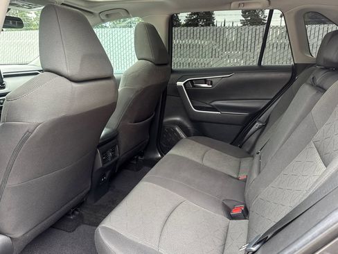 Used 2021 Toyota RAV4 XLE w/ Convenience Package AWD/4WD image 12