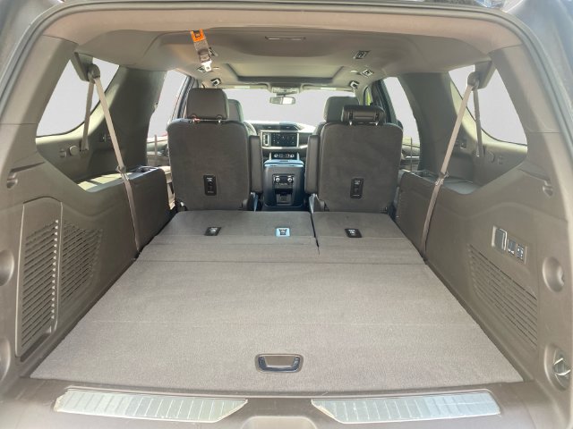 Used 2024 GMC Yukon XL Denali AWD/4WD image 38