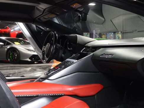 Used 2014 Lamborghini Aventador LP 700-4 image 13