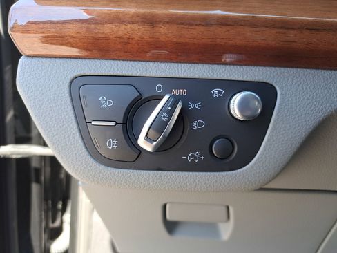 Used 2022 Audi Q5 2.0T Prestige w/ Prestige Package image 28