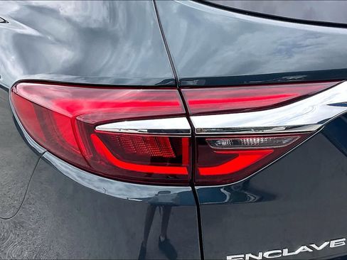 Used 2020 Buick Enclave Essence w/ Sound and Sites Package FWD image 27