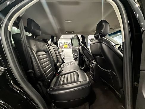 Used 2017 Ford Edge SEL w/ Equipment Group 201A FWD image 17
